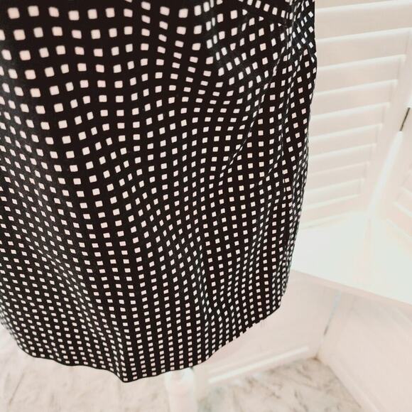 KATE SPADE BLACK/WHITE CHECK TANK SIZE SMALL - Picture 3 of 7